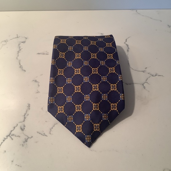 NWT 100% silk tie - Picture 1 of 4